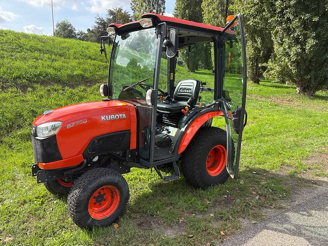 Kubota b2350 minitractor - afbeelding 16 van  41