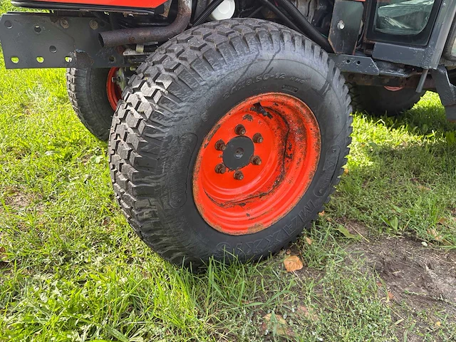 Kubota b2350 minitractor - afbeelding 41 van  41