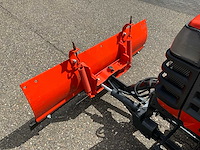 Kubota b2400hd hydrostatische 4wd minitractor met frontschuif - afbeelding 6 van  28