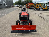 Kubota b2400hd hydrostatische 4wd minitractor met frontschuif - afbeelding 27 van  28