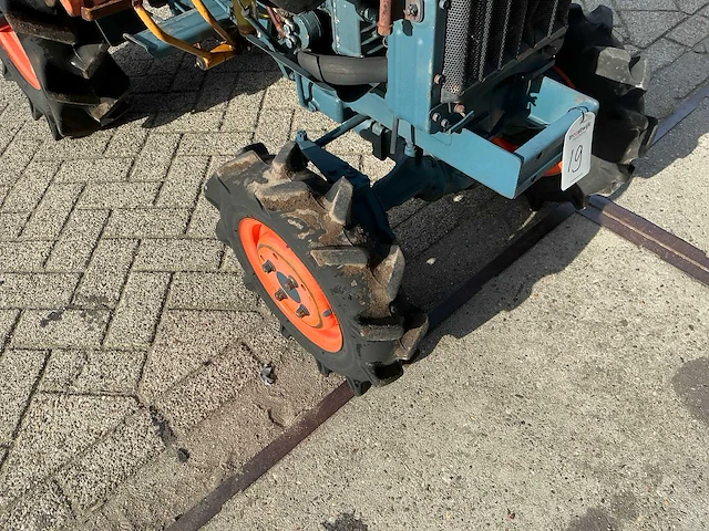 Kubota b5000 ( 4wd ) minitractor - afbeelding 3 van  15