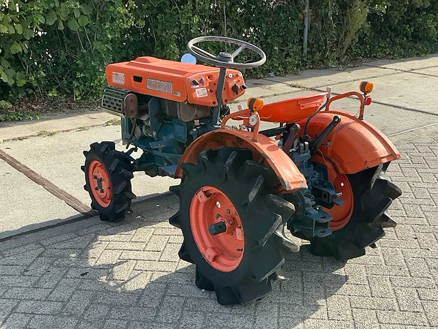 Kubota b5000 ( 4wd ) minitractor - afbeelding 10 van  15