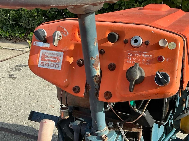 Kubota b5000 ( 4wd ) minitractor - afbeelding 11 van  15