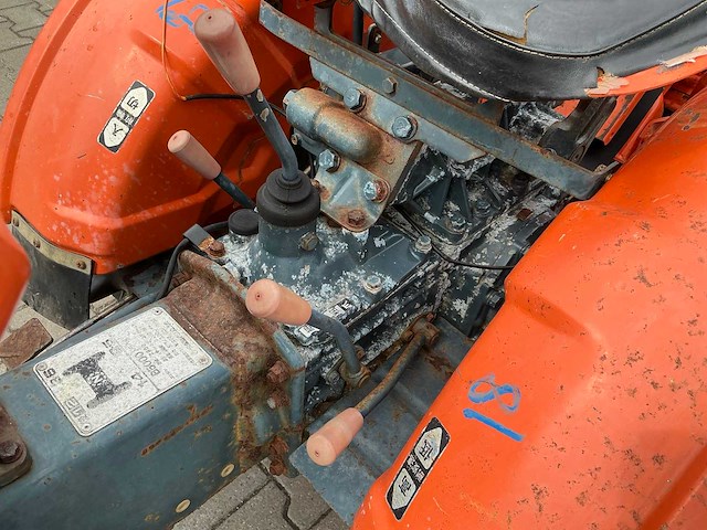 Kubota b5000 4x4 minitractor - afbeelding 8 van  19