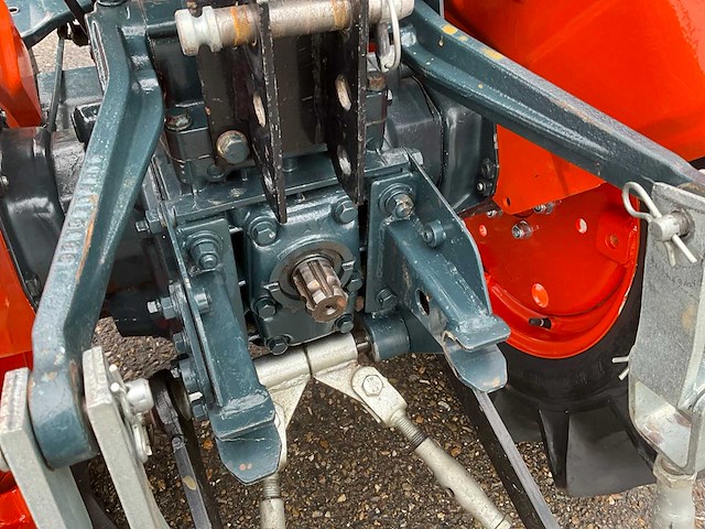 Kubota b6001 4wd minitractor - afbeelding 4 van  23