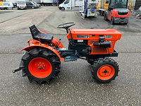 Kubota b6001 4wd minitractor - afbeelding 16 van  23