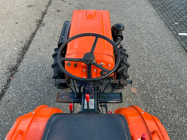 Kubota b7000 4wd minitractor - afbeelding 4 van  23