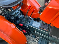 Kubota b7000 4wd minitractor - afbeelding 18 van  23