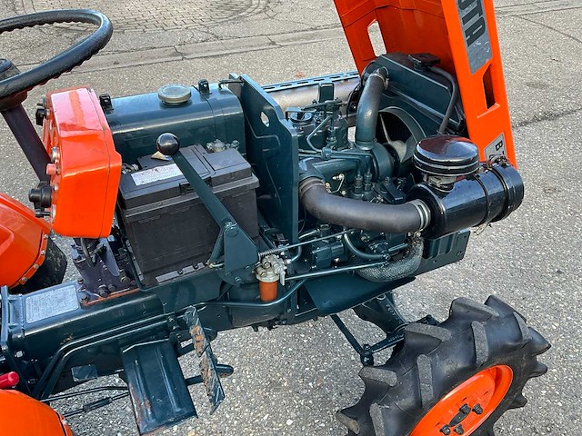 Kubota b7000 4wd minitractor - afbeelding 23 van  23