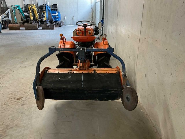 Kubota b7000 minitractor - afbeelding 10 van  15