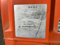 Kubota b7000 vierwielaangedreven mini landbouwtractor met frees - afbeelding 9 van  14