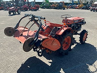 Kubota b7000 vierwielaangedreven mini landbouwtractor met frees - afbeelding 3 van  14