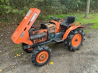 Kubota b7001 4wd compacttractor – 14 pk – 3-cilinder diesel - afbeelding 2 van  23