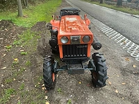 Kubota b7001 4wd compacttractor – 14 pk – 3-cilinder diesel - afbeelding 20 van  23