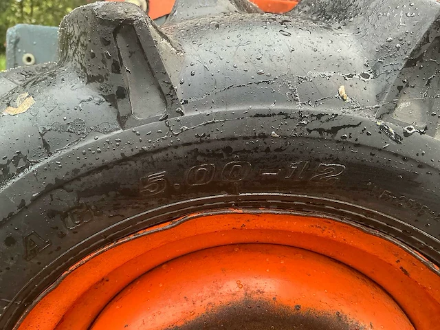 Kubota b7001 4wd compacttractor – 14 pk – 3-cilinder diesel - afbeelding 5 van  23