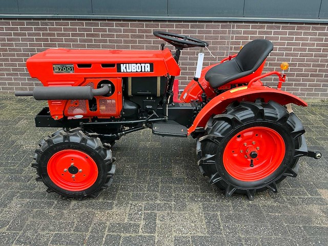 Kubota b7001 4wd minitractor - afbeelding 6 van  17