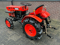 Kubota b7001 4wd minitractor - afbeelding 11 van  17