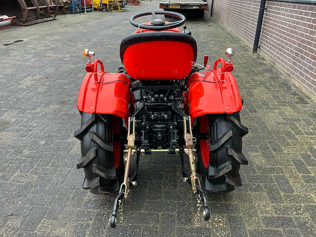 Kubota b7001 4wd minitractor - afbeelding 12 van  17