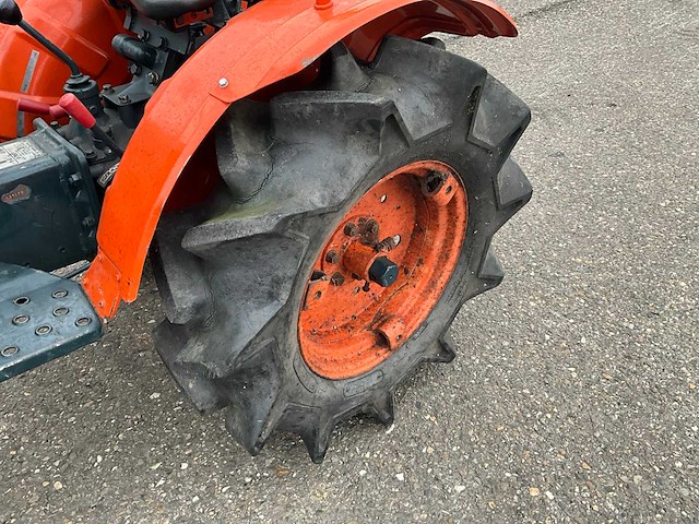 Kubota b7001 4wd minitractor - afbeelding 2 van  20