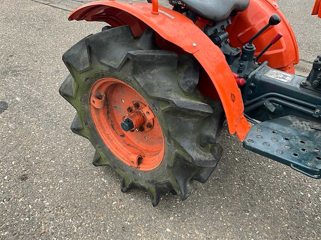 Kubota b7001 4wd minitractor - afbeelding 3 van  20