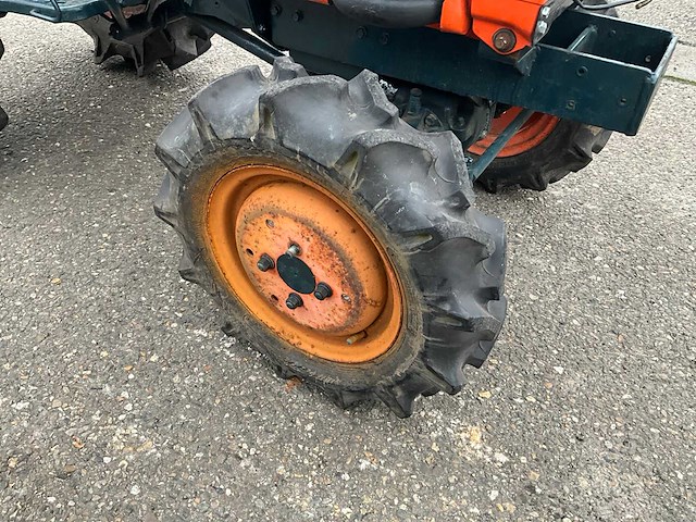 Kubota b7001 4wd minitractor - afbeelding 4 van  20