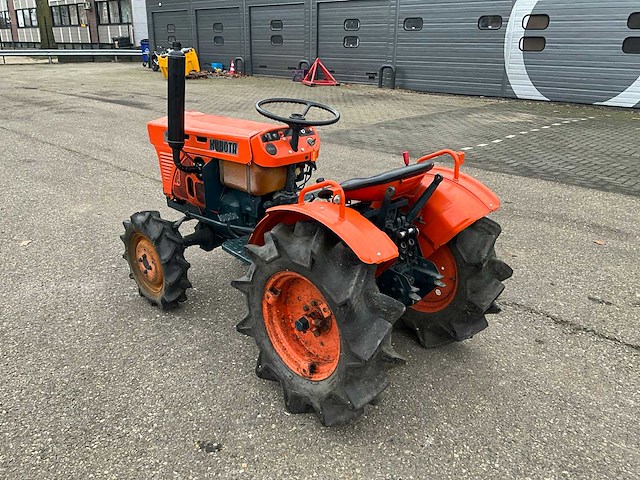 Kubota b7001 4wd minitractor - afbeelding 14 van  20