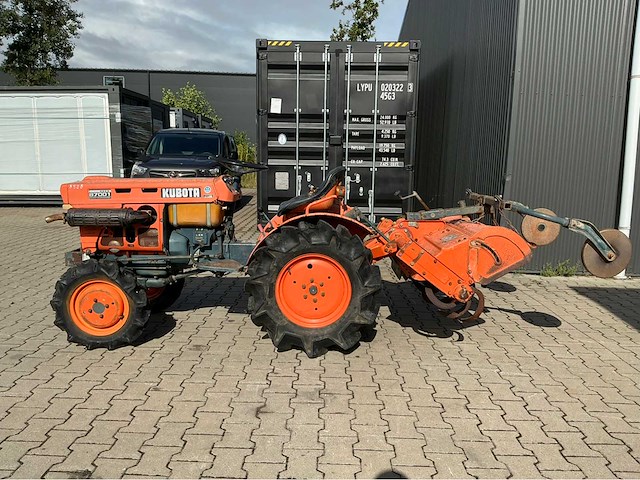 Kubota b7001 4x4 minitractor - afbeelding 8 van  14