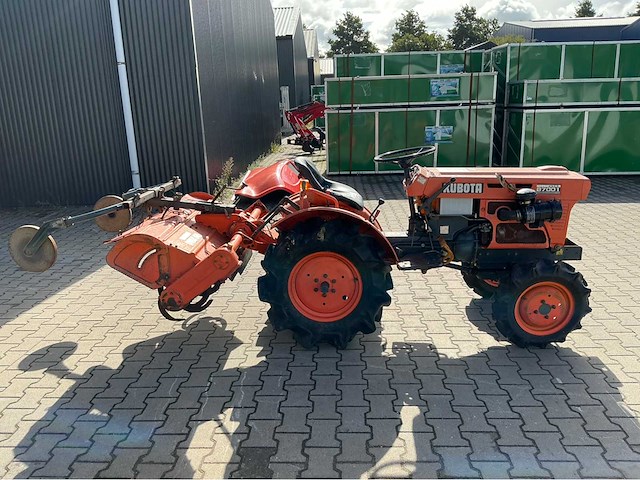 Kubota b7001 4x4 minitractor - afbeelding 9 van  14