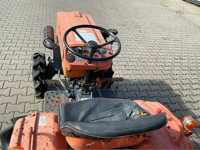 Kubota b7001 4x4 minitractor - afbeelding 3 van  14