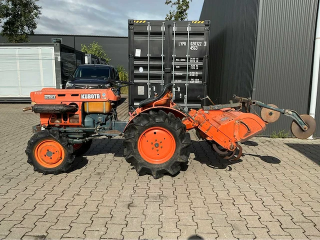 Kubota b7001 4x4 minitractor - afbeelding 8 van  14
