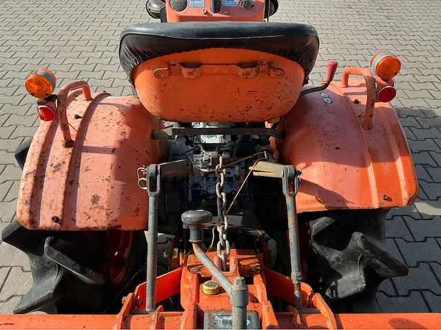 Kubota b7001 4x4 minitractor - afbeelding 14 van  14