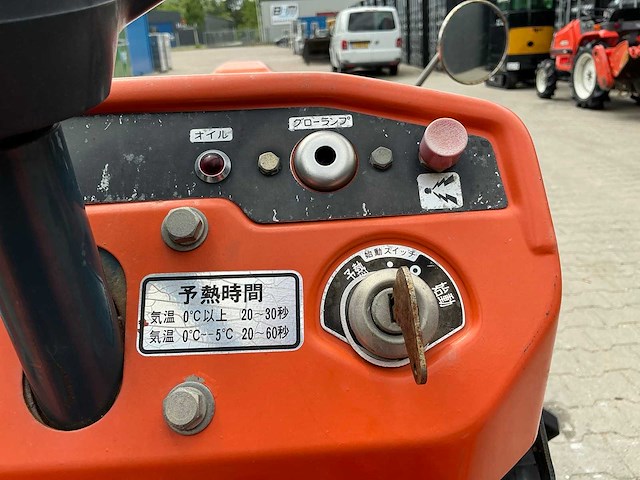 Kubota b7001 4x4 minitractor - afbeelding 11 van  25