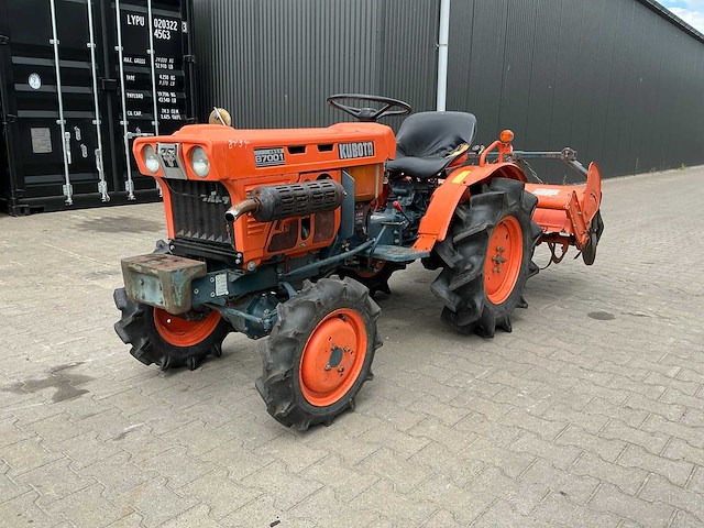 Kubota b7001 4x4 minitractor - afbeelding 1 van  25