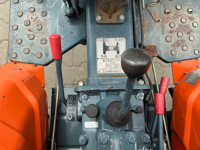 Kubota b7001 4x4 minitractor - afbeelding 13 van  25