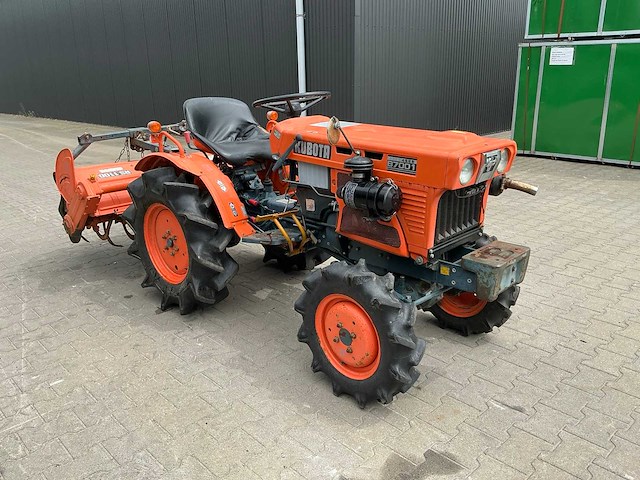 Kubota b7001 4x4 minitractor - afbeelding 20 van  25