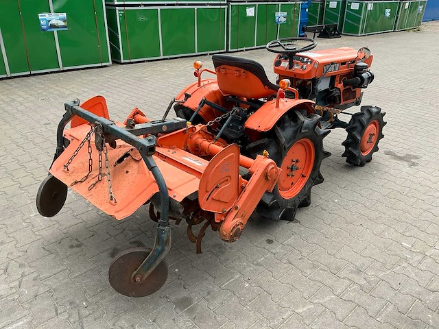 Kubota b7001 4x4 minitractor - afbeelding 22 van  25