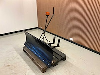 Kubota b7001 minitractor sneeuwschuif - afbeelding 3 van  8