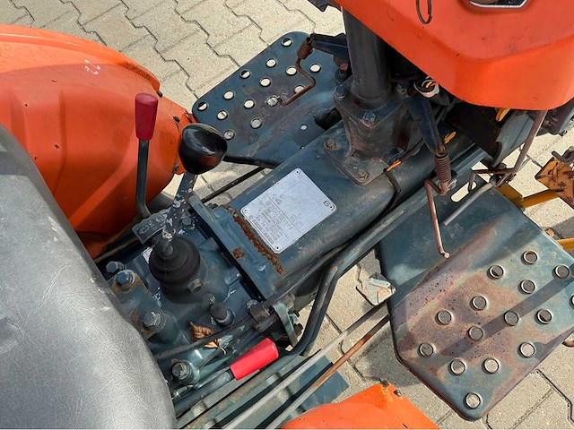Kubota b7001 minitractor - afbeelding 11 van  20