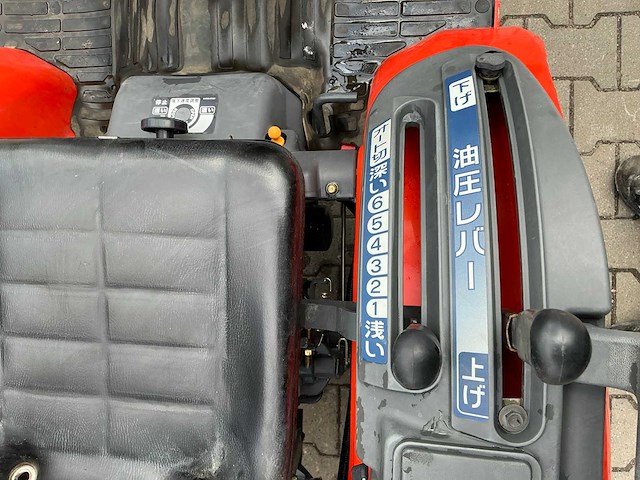 Kubota bullstar jb11 4x4 minitractor - afbeelding 10 van  15