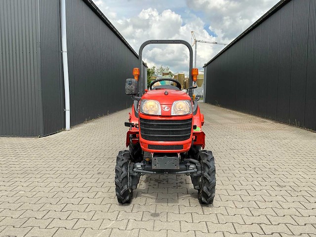 Kubota bullstar jb11 4x4 minitractor - afbeelding 14 van  15