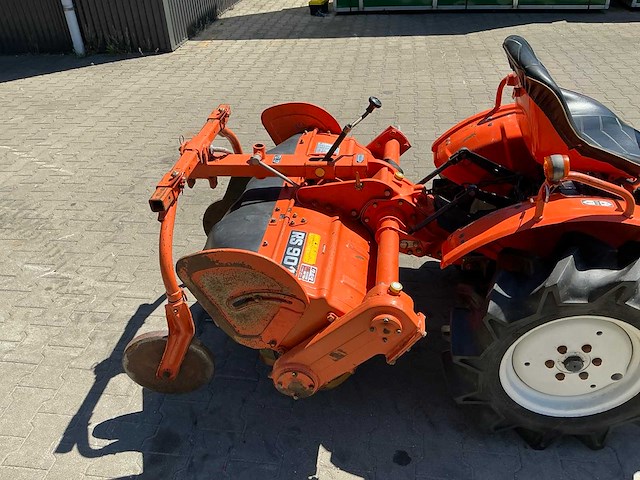 Kubota bulltra b-10 4x4 minitractor - afbeelding 3 van  20