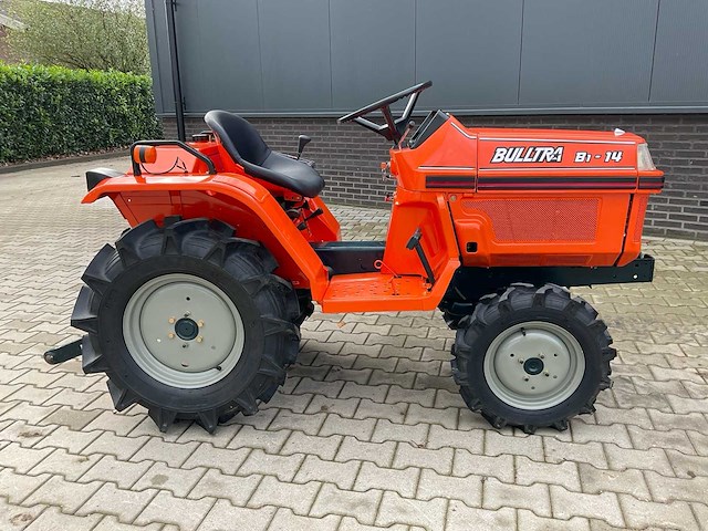 Kubota bulltra b1-14dt minitractor - afbeelding 2 van  23