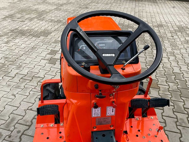 Kubota bulltra b1-14dt minitractor - afbeelding 6 van  23