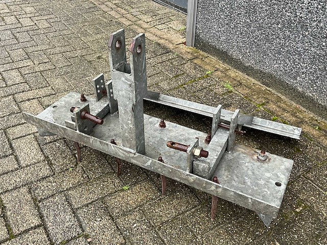 Kubota bulltra b1-15d vierwielaangedreven landbouwtractor - afbeelding 9 van  16