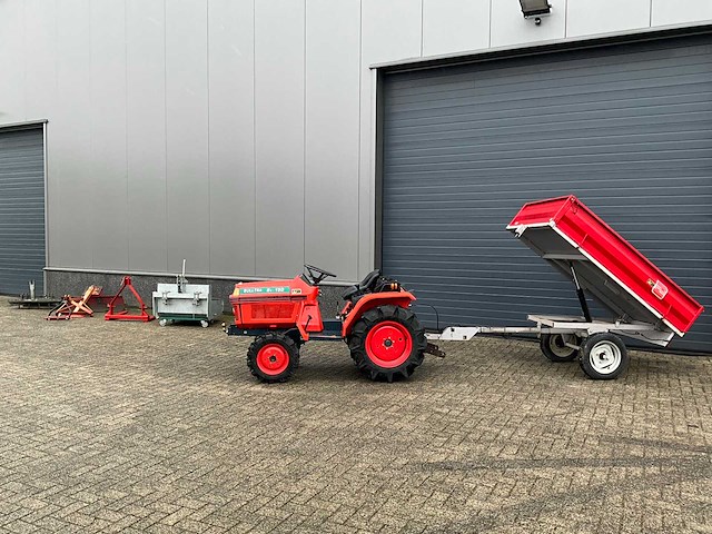 Kubota bulltra b1-15d vierwielaangedreven landbouwtractor - afbeelding 10 van  16