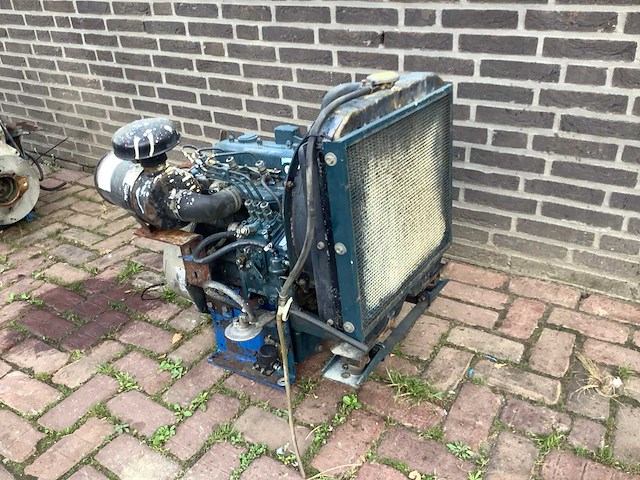 Kubota d905-e dieselmotor - afbeelding 1 van  4