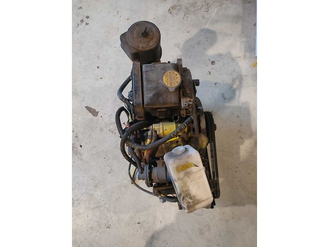Kubota dieselmotor watergekoeld - afbeelding 5 van  5