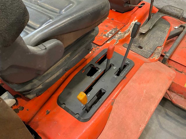 Kubota f3060 zitmaaier - afbeelding 10 van  10