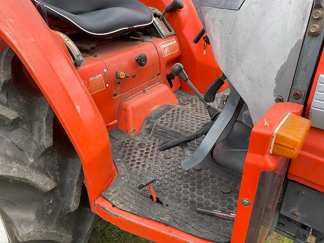 Kubota gl280 vierwielaangedreven landbouwtractor - afbeelding 6 van  21