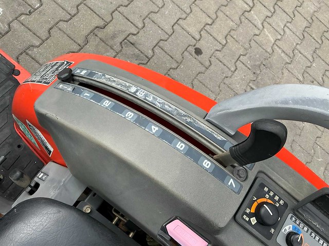 Kubota granbia gb16 minitractor - afbeelding 13 van  27